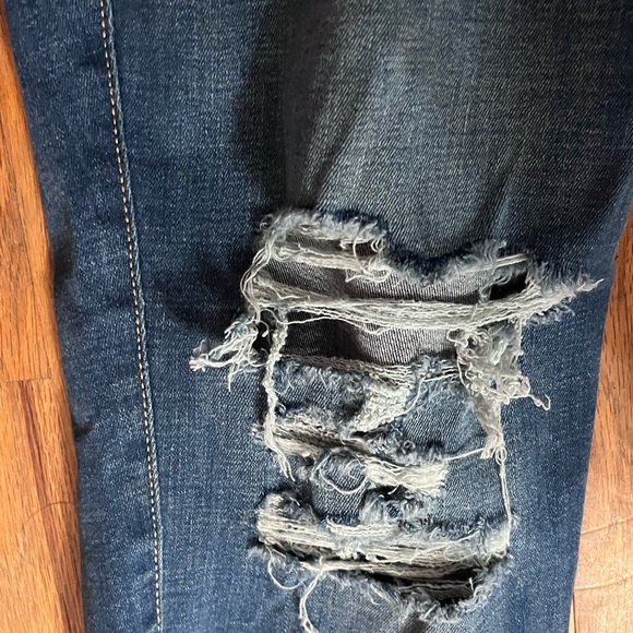 Old Navy Distressed Dark Blue Women's Skinny Jeans - Picture 5 of 6